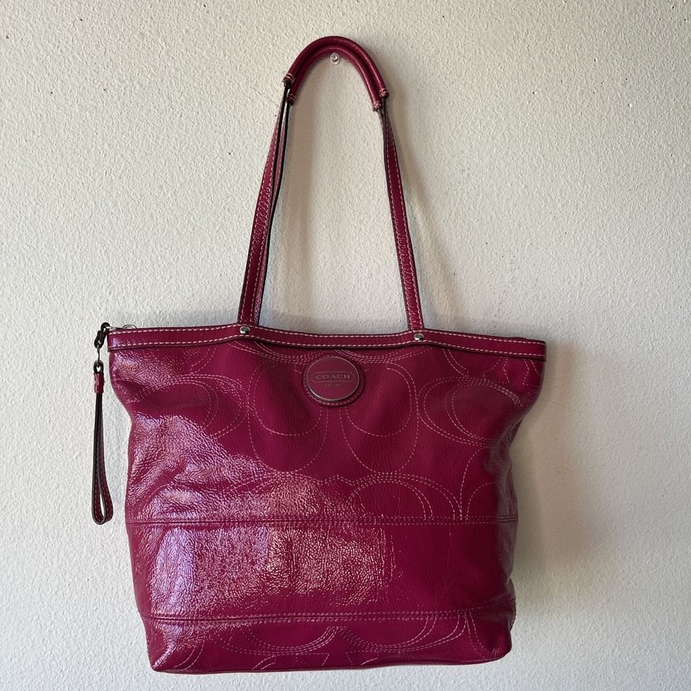 Vtg Coach Berry Pink Hand Bag Small Soho Y2K Patent Leather Hobo Shoulder Purse